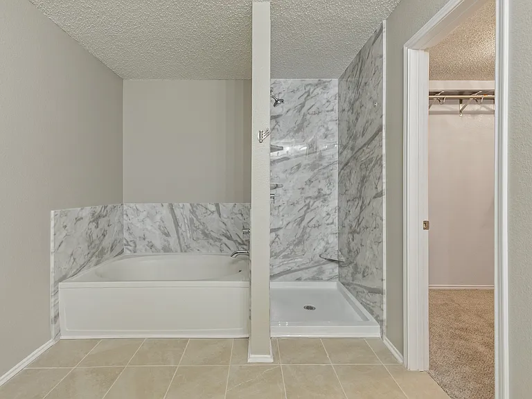 4717 Waterford Dr — Photo 7