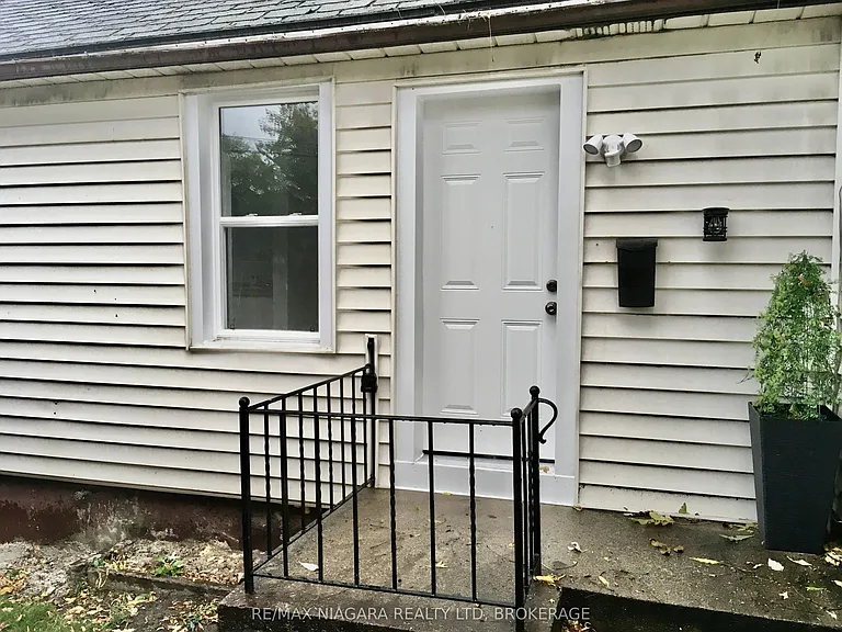 163 Welland Ave #REAR — Photo 35