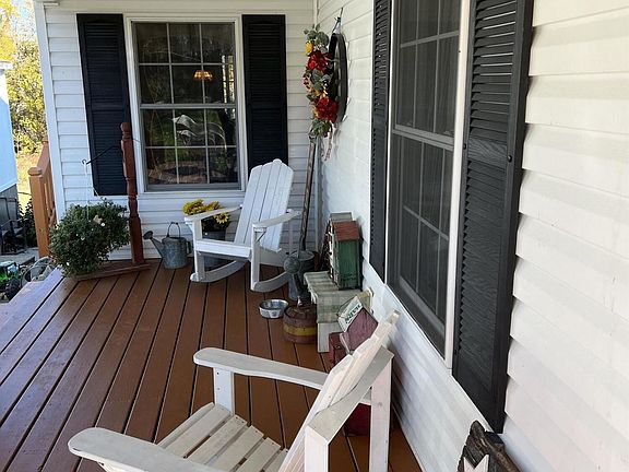 3rd image of 446 Masters Ln