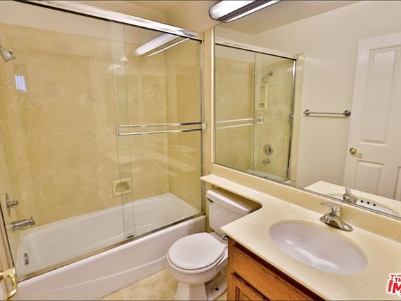 3rd image of 910 S Bedford St APT 107