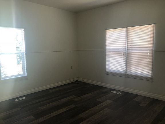 4th image of 235 McAuliff Ave