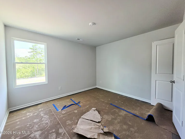 1079 Hanson Dr — Photo 7
