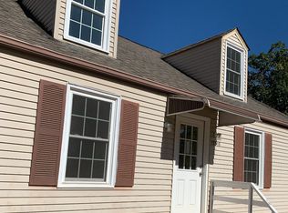 12518 Thompson Rd, Fairfax, VA 22033