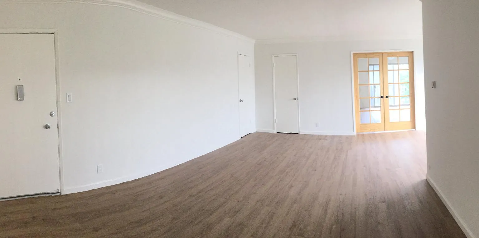 3 bed, 1100 sqft, $3,600 — Photo 2