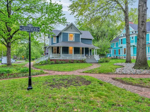 137 SW Greenwood Ave, Topeka, KS 66606