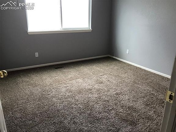 5th image of 2217 Streambank Dr