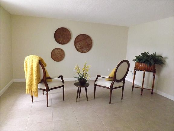 5th image of 2800 Indian River Blvd APT R1