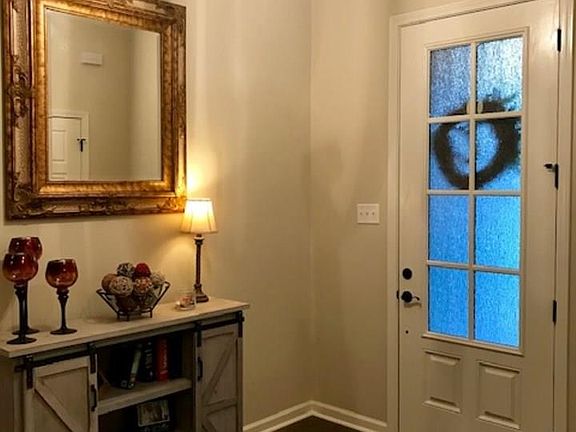 5th image of 1220 Cambridge Cir