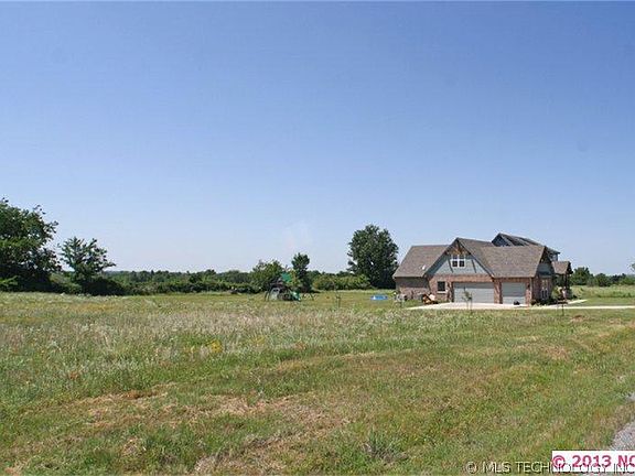 3rd image of 30260 S Maxine Ave