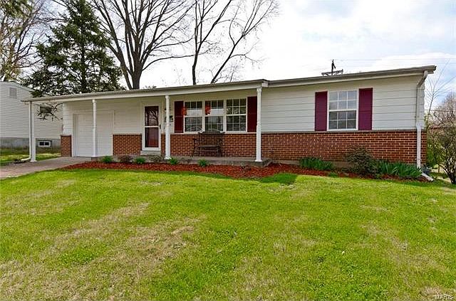 1st image of 776 Redstone Dr