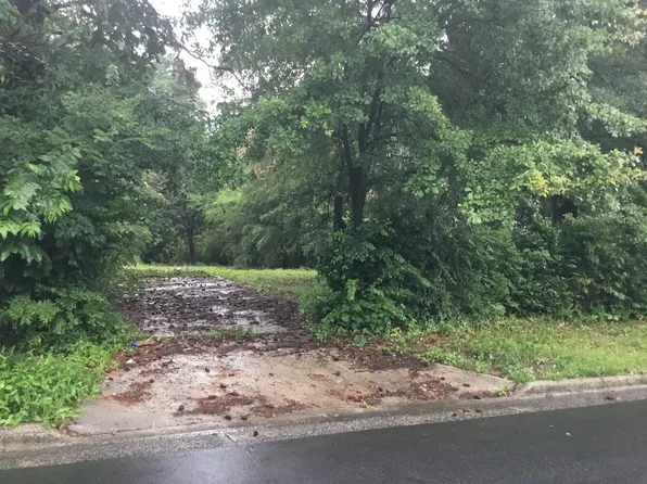 3794 Adamsville Dr SW, Atlanta, GA 30331