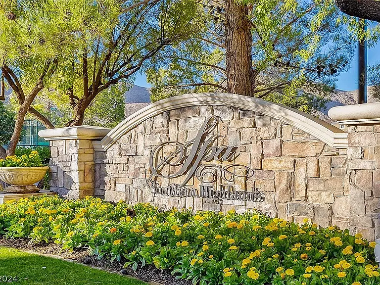 18 Castle Oaks Ct — Photo 75
