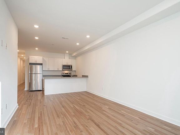 2nd image of 725 N 39th St #1