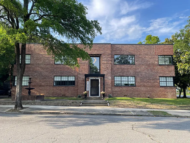 1520 Broadway St — Photo 1