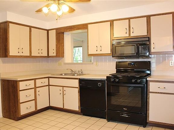 5th image of 3999 Benden Cir