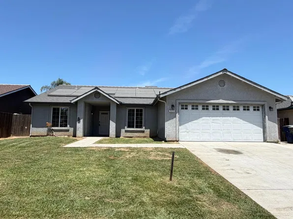 946 W Mammoth Pool Way, Hanford, CA 93230