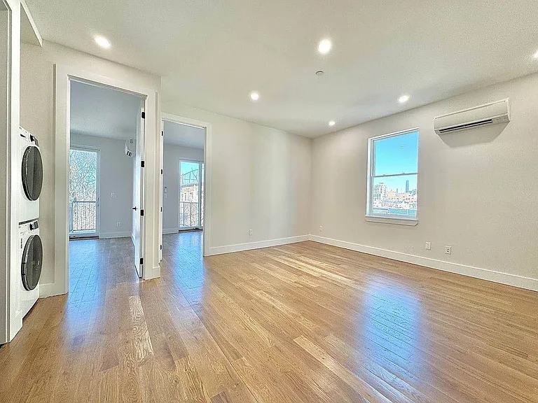 714 5th Ave #3A — Photo 4