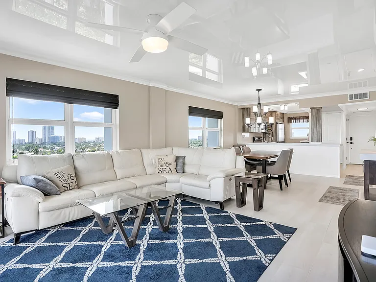 801 S Federal Hwy #Penthouse 21 — Photo 1