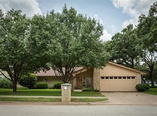 683 Springhill Dr, Hurst, TX 76054
