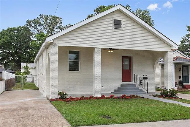 728 Orion Ave — Photo 2