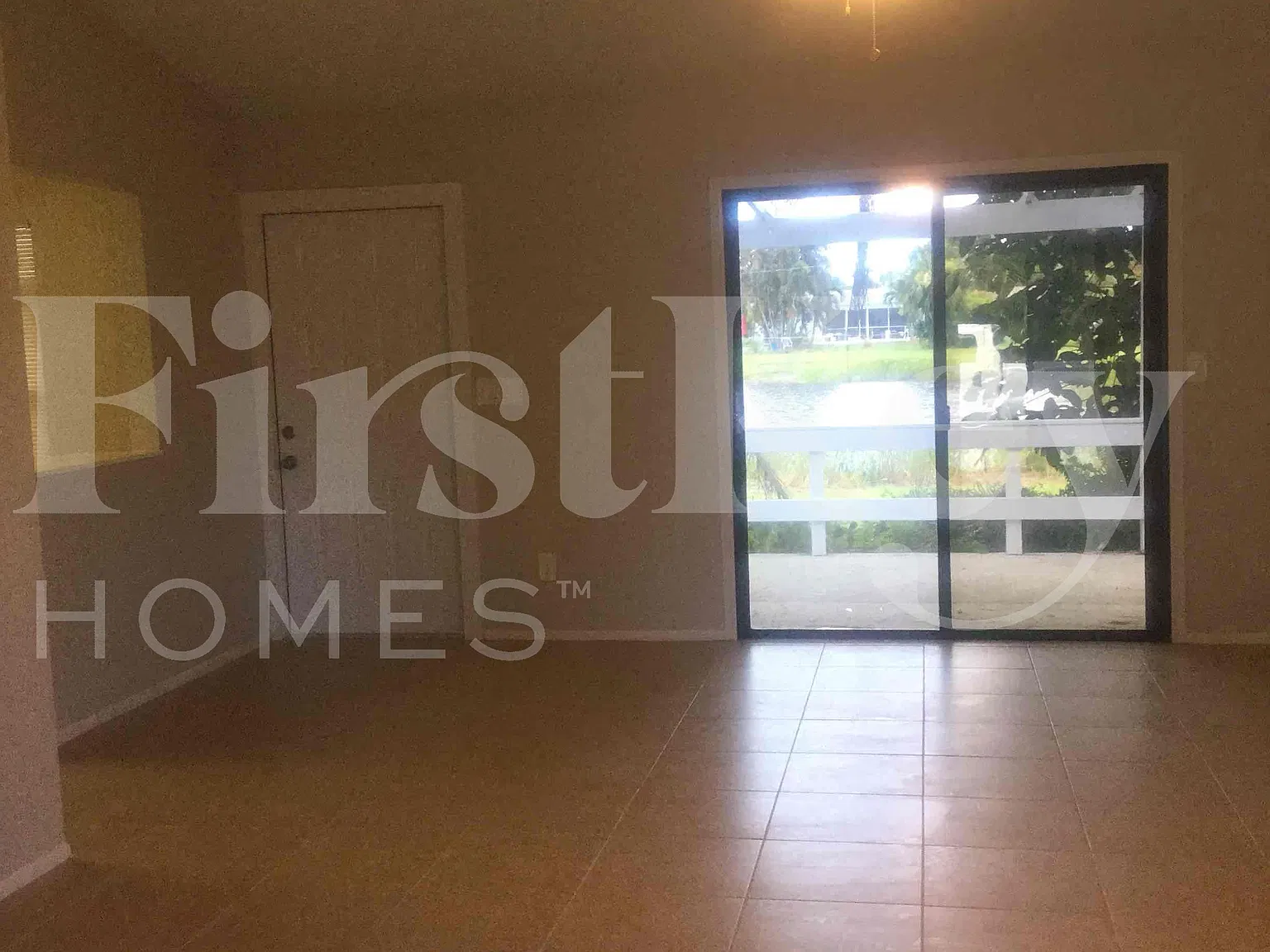 3 bed, 2.0 bath, 1128 sqft, $2,755 — Photo 3