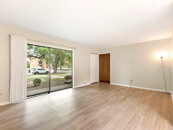 3rd image of 9837 Treetop Dr APT 1W