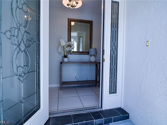 5th image of 2125 Lochmoor Cir