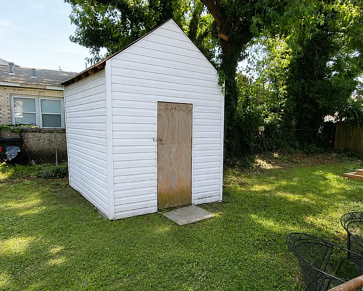 2515 Markham St — Photo 9
