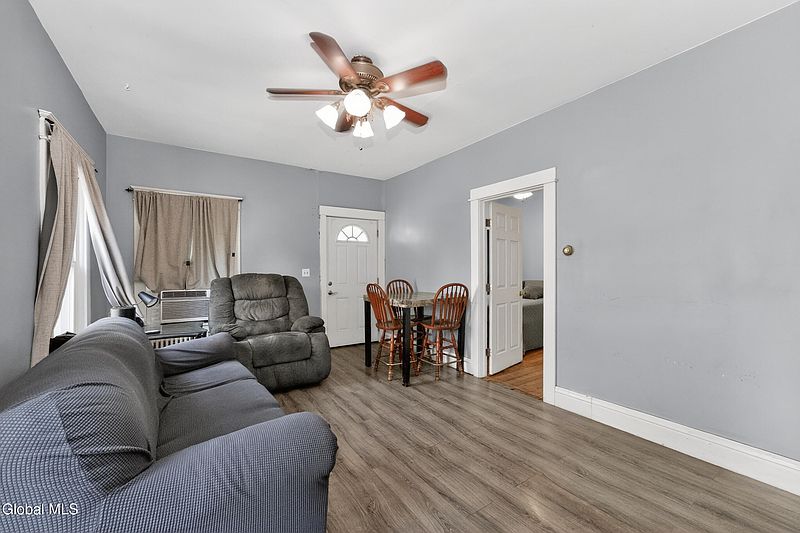 5th image of 15 Vly Road