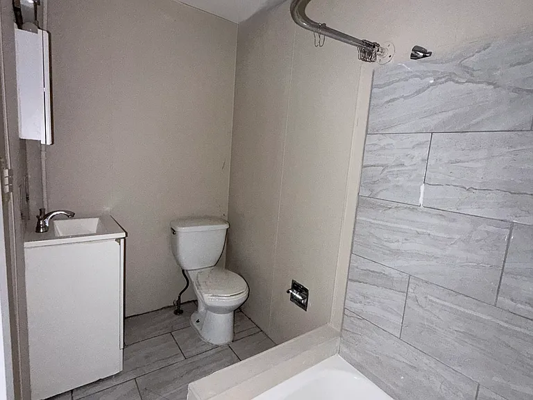144 Mercer St #2A — Photo 10