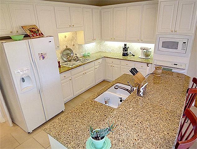 1st image of 4 Parkway Ct