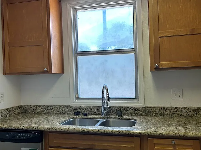 3151 Yupon St — Photo 5