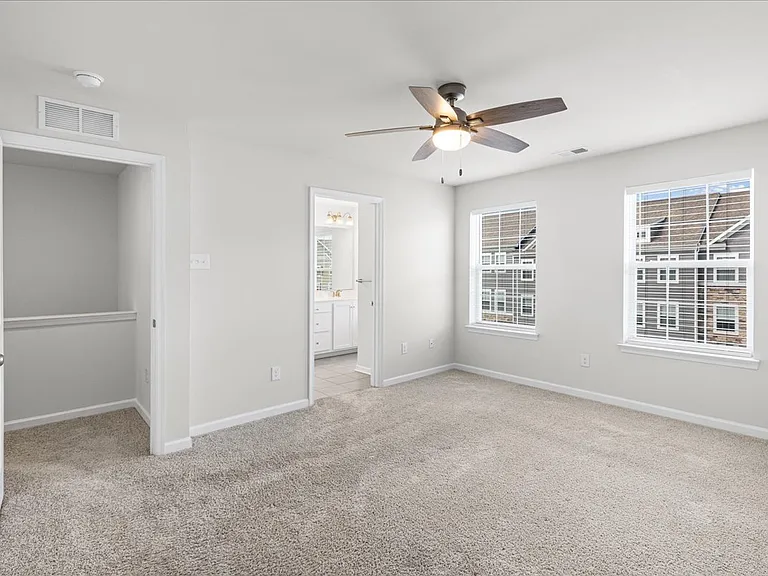 8 Venice Ln — Photo 19