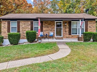 1908 Raintree Dr, Imperial, MO 63052