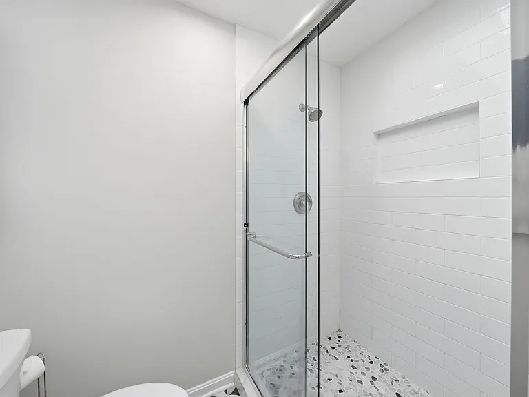 236 N Edgewood St — Photo 14