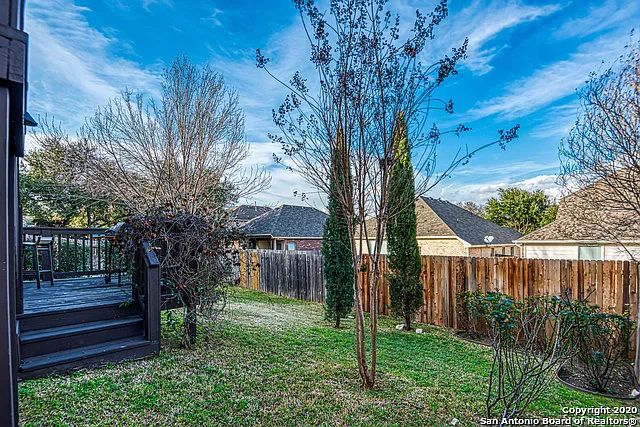 3 bed, 2.5 bath, 2400 sqft, $2,400 — Photo 4