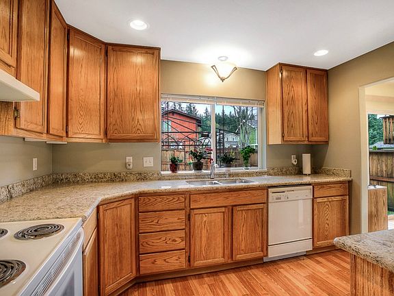 4th image of 7409 132nd Street Ct E