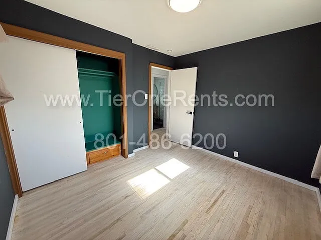 556 S Navajo St — Photo 13