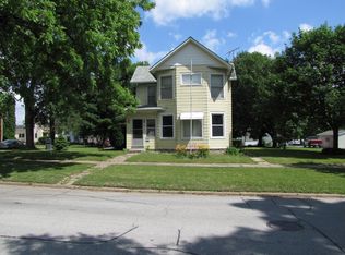 122 W 9th St, Tipton, IA 52772