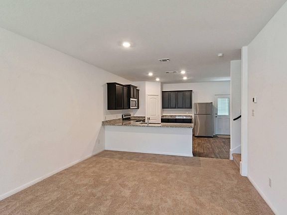 5th image of 16429 Farmhouse Ln
