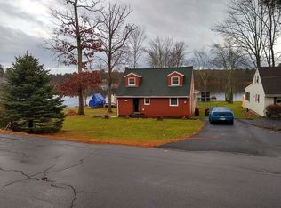 352 Westcolang Rd, Hawley, PA 18428