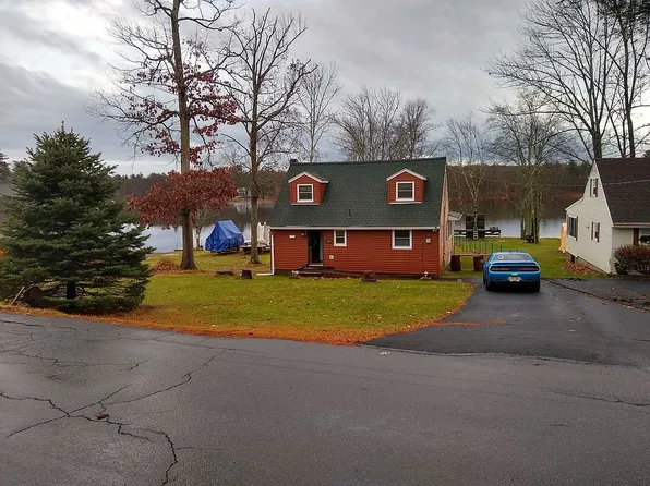 352 Westcolang Rd, Hawley, PA 18428