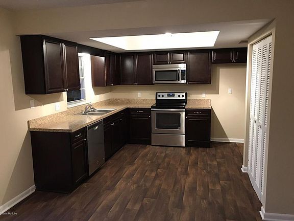 5th image of 5788 NE 20th Ave