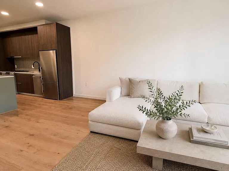 2209 S 1st St #322 — Photo 6