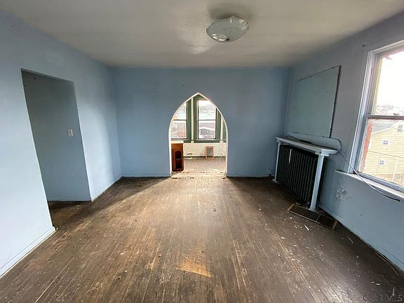 4th image of 4410 Crawford Ave