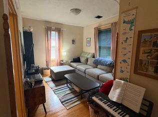 412 W 10th St APT 3, Lawrence, KS 66044