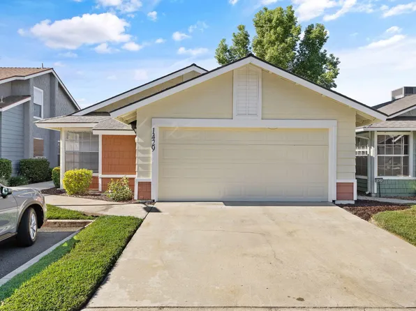 1429 E Sunnyview Avenue, Visalia, CA 93292