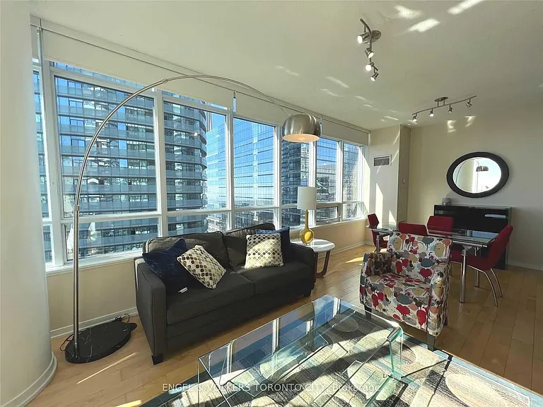 55 Bremner Blvd #3910 — Photo 3
