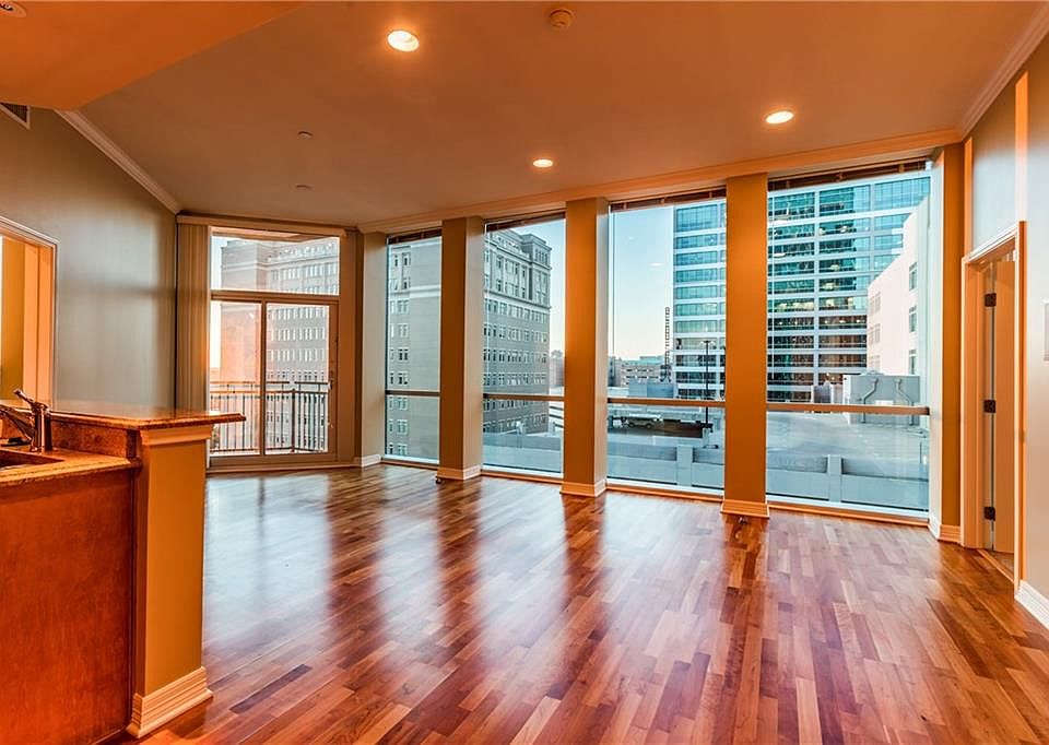 1st image of 500 Throckmorton St APT 1111
