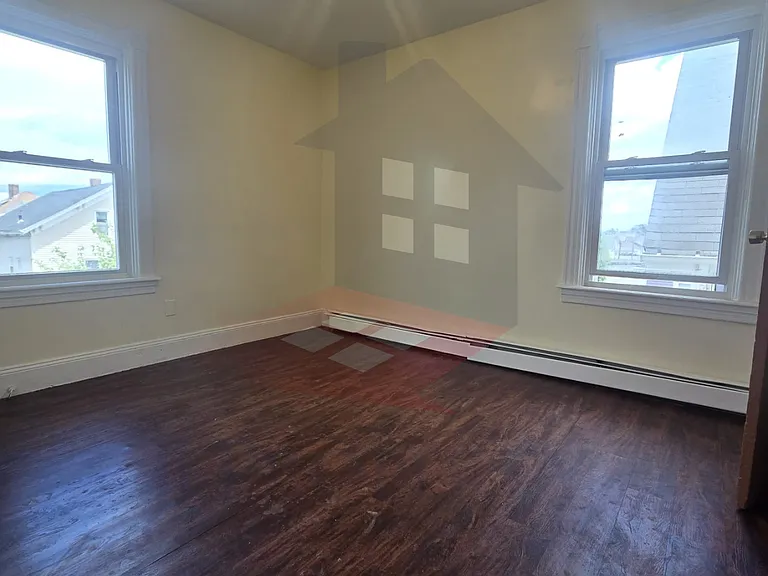129 Magill St — Photo 9